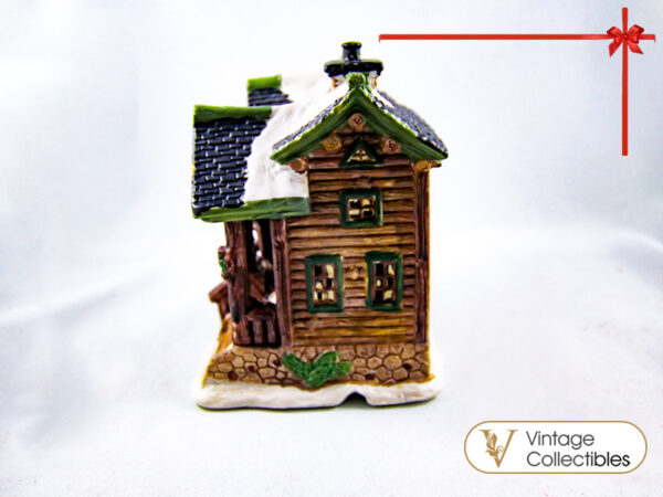 Vintage-Christmas-Village-Piece--Log-Cabin-R-side